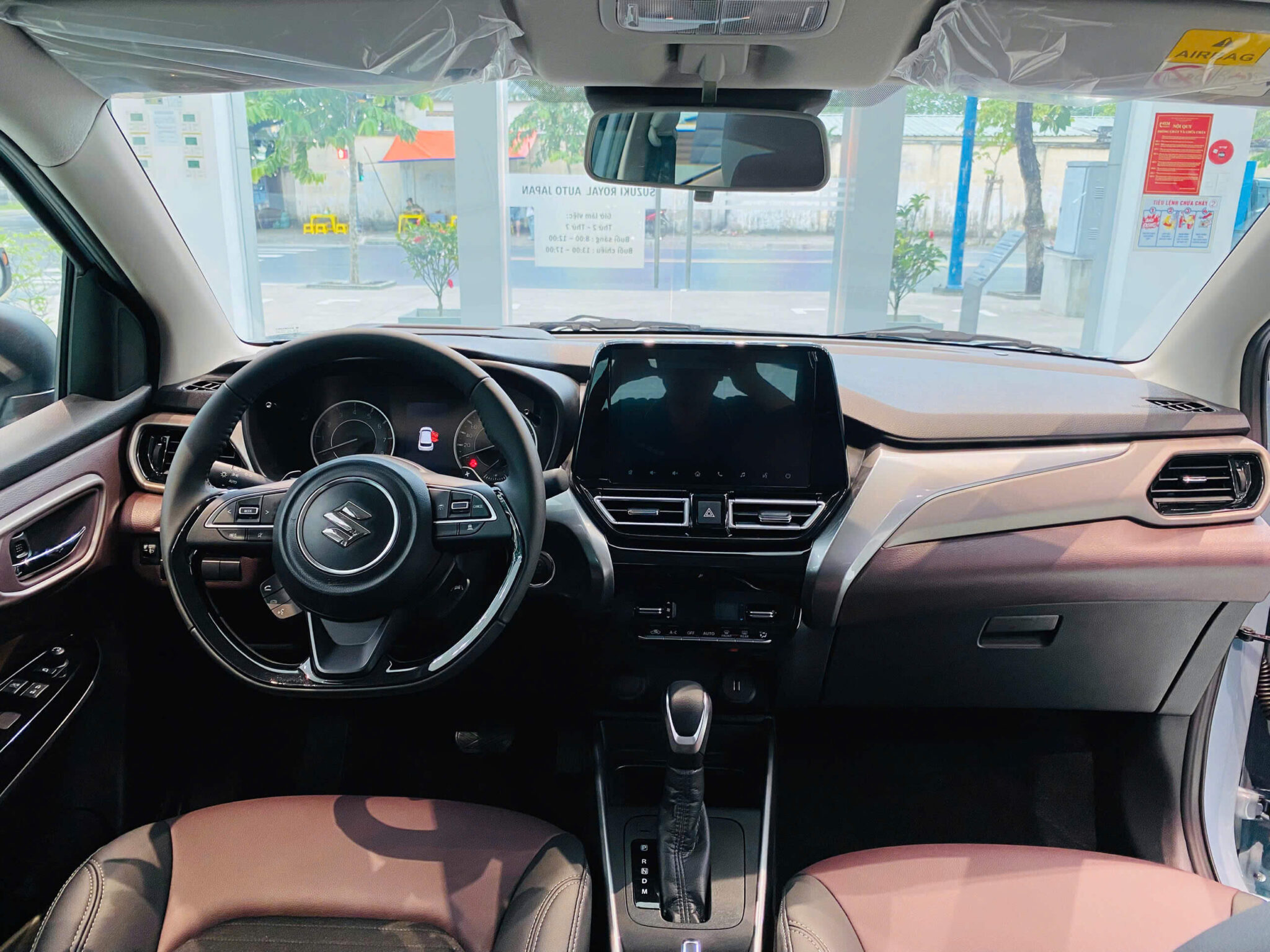 Suzuki Fronx 2025: Giá Xe, Giá Lăn Bánh, TSKT Mới Nhất